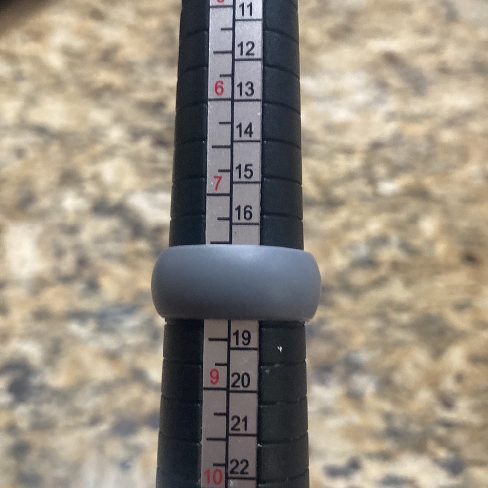 Gray silicone ring - Picture 5 of 5